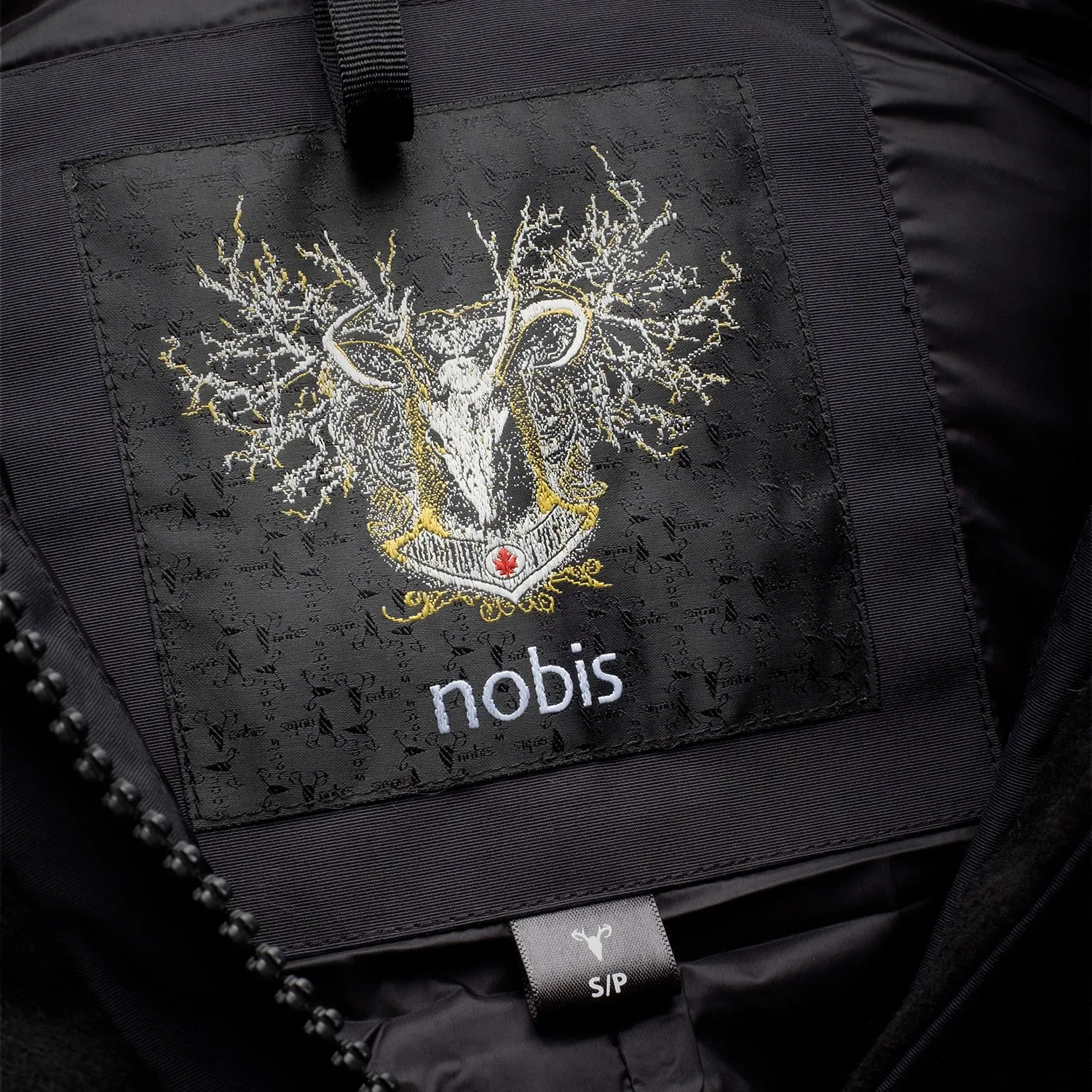 Altitude Sports X Nobis Women's Carlie Down Parka|-|Altitude Sports X Nobis Parka en duvet Carlie Femme