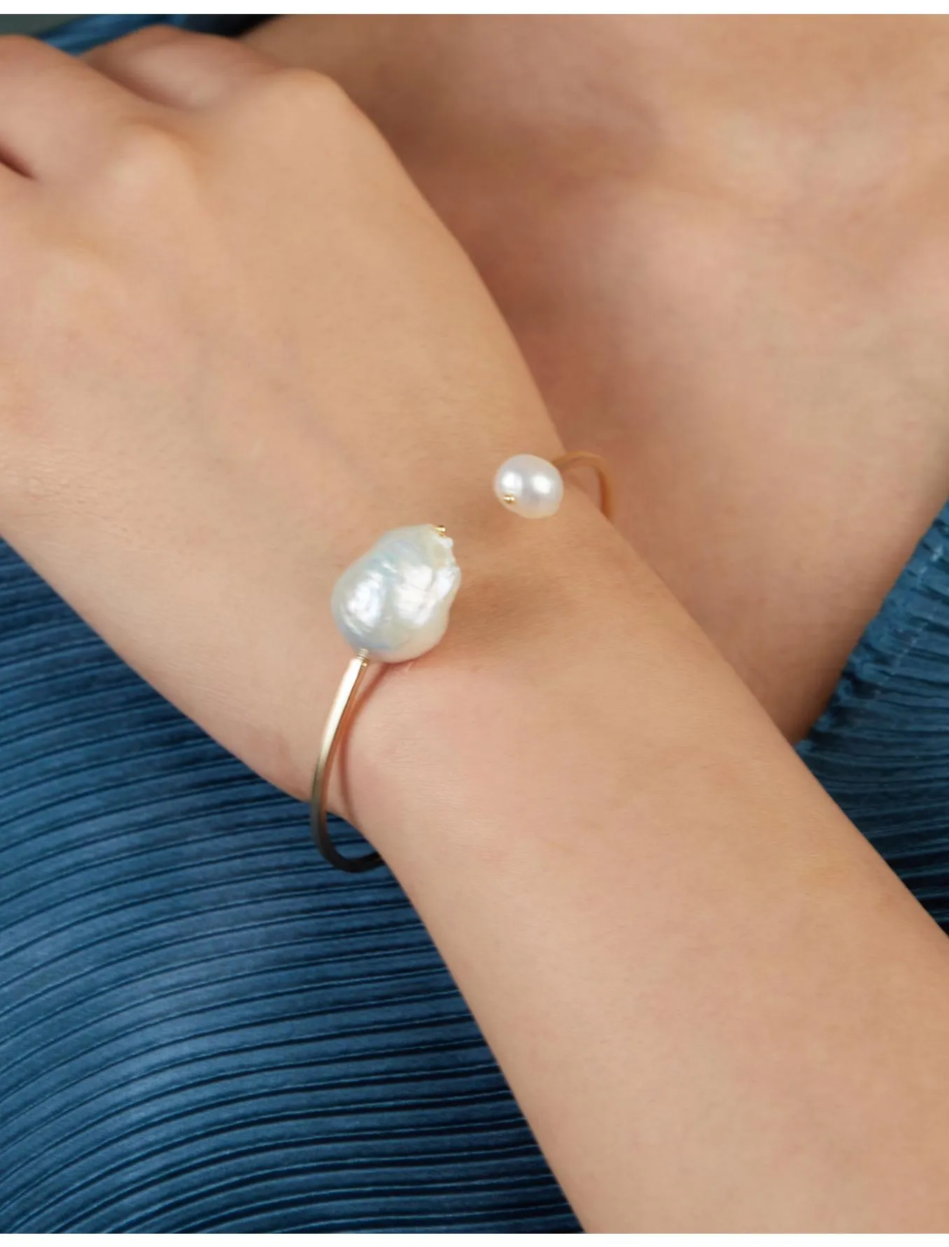 Baroque Pearl Delicate Cuff