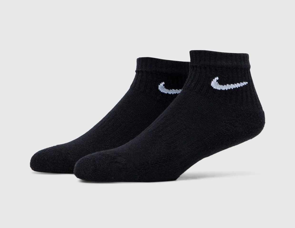 Nike Everyday Cushioned Ankle Socks Black / White