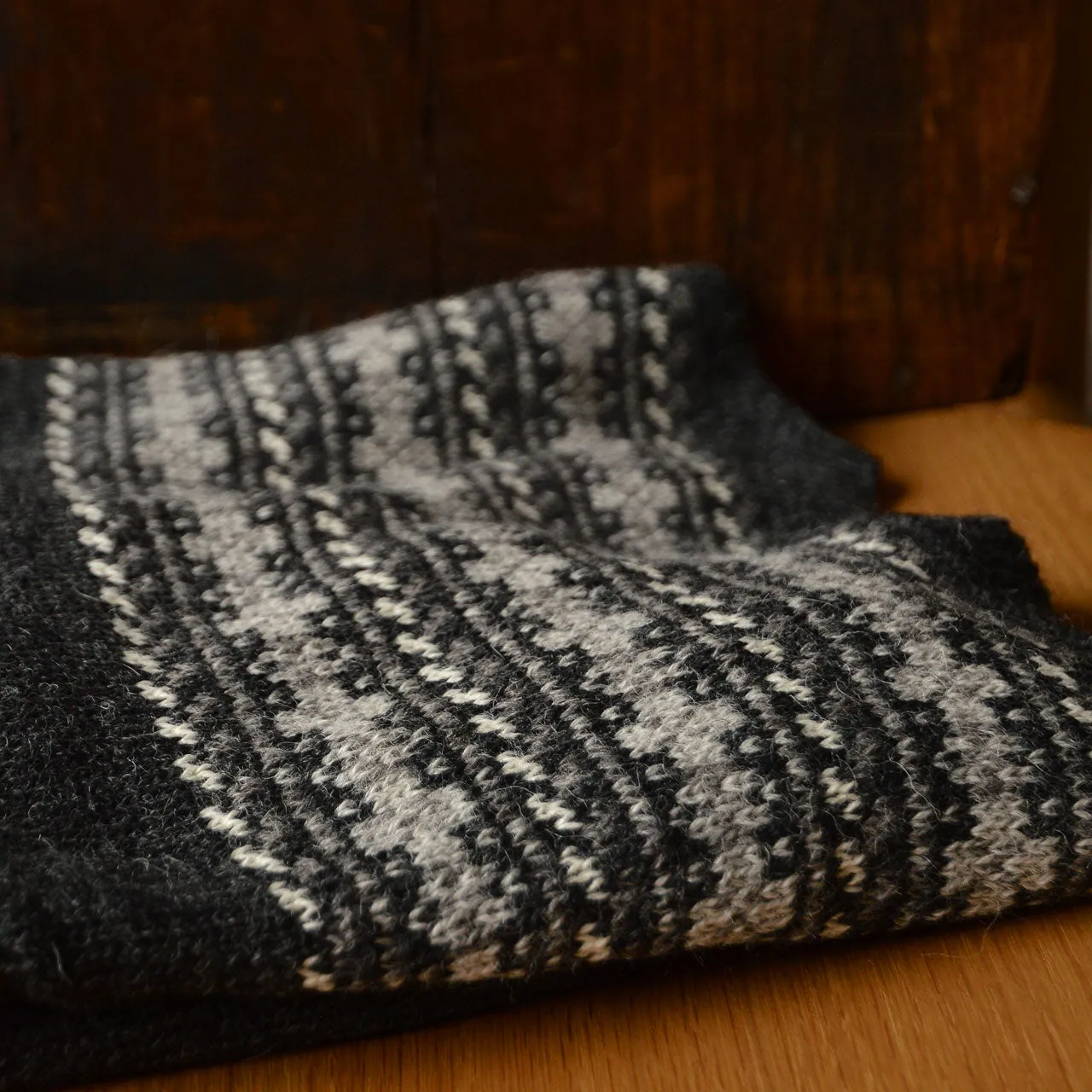 Women's Fairisle Vintage Yoke Sweater - 100% Baby Alpaca - Monochrome (S-L)